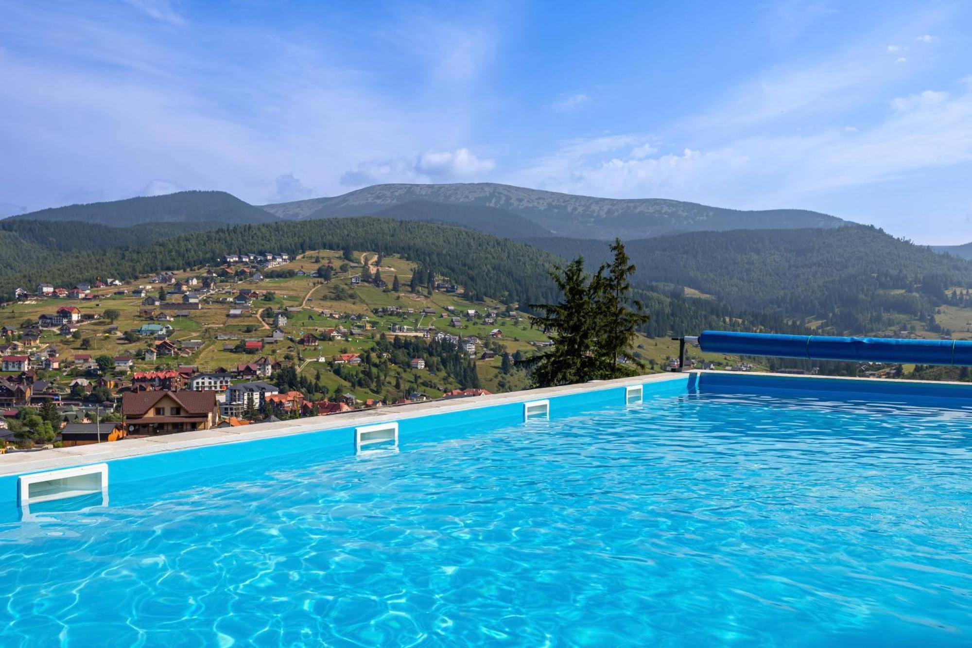 Севеней Готель Bukovel Exteriör bild