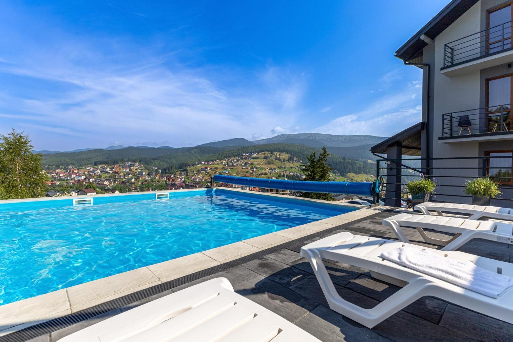 Севеней Готель Bukovel Exteriör bild