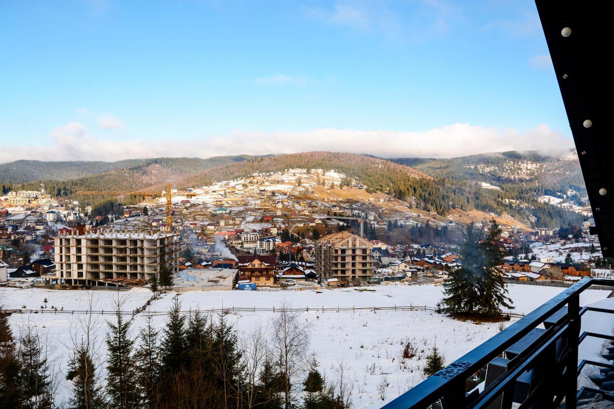 Севеней Готель Bukovel Exteriör bild