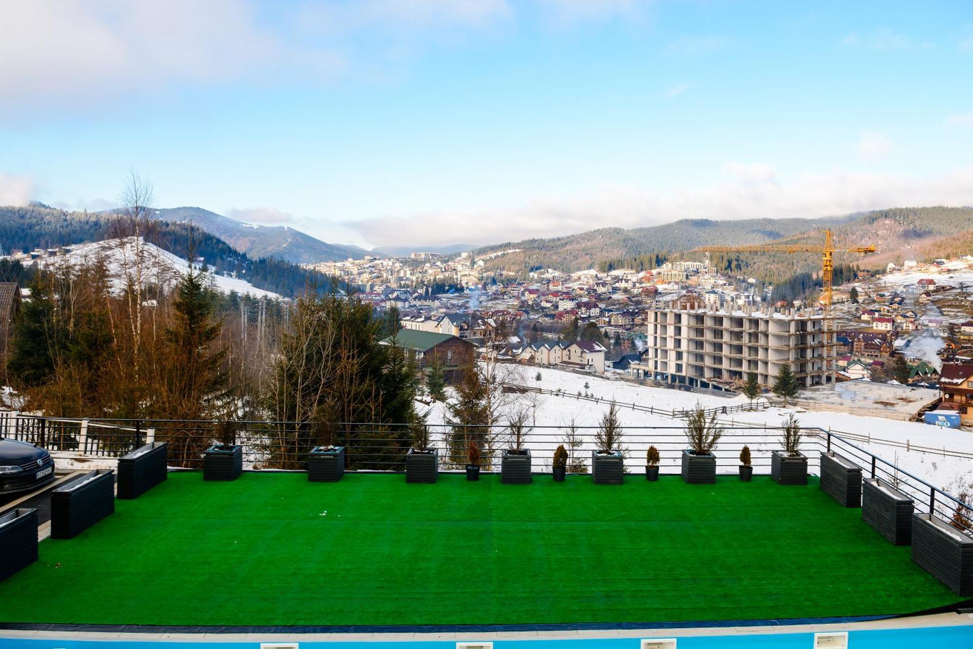 Севеней Готель Bukovel Exteriör bild