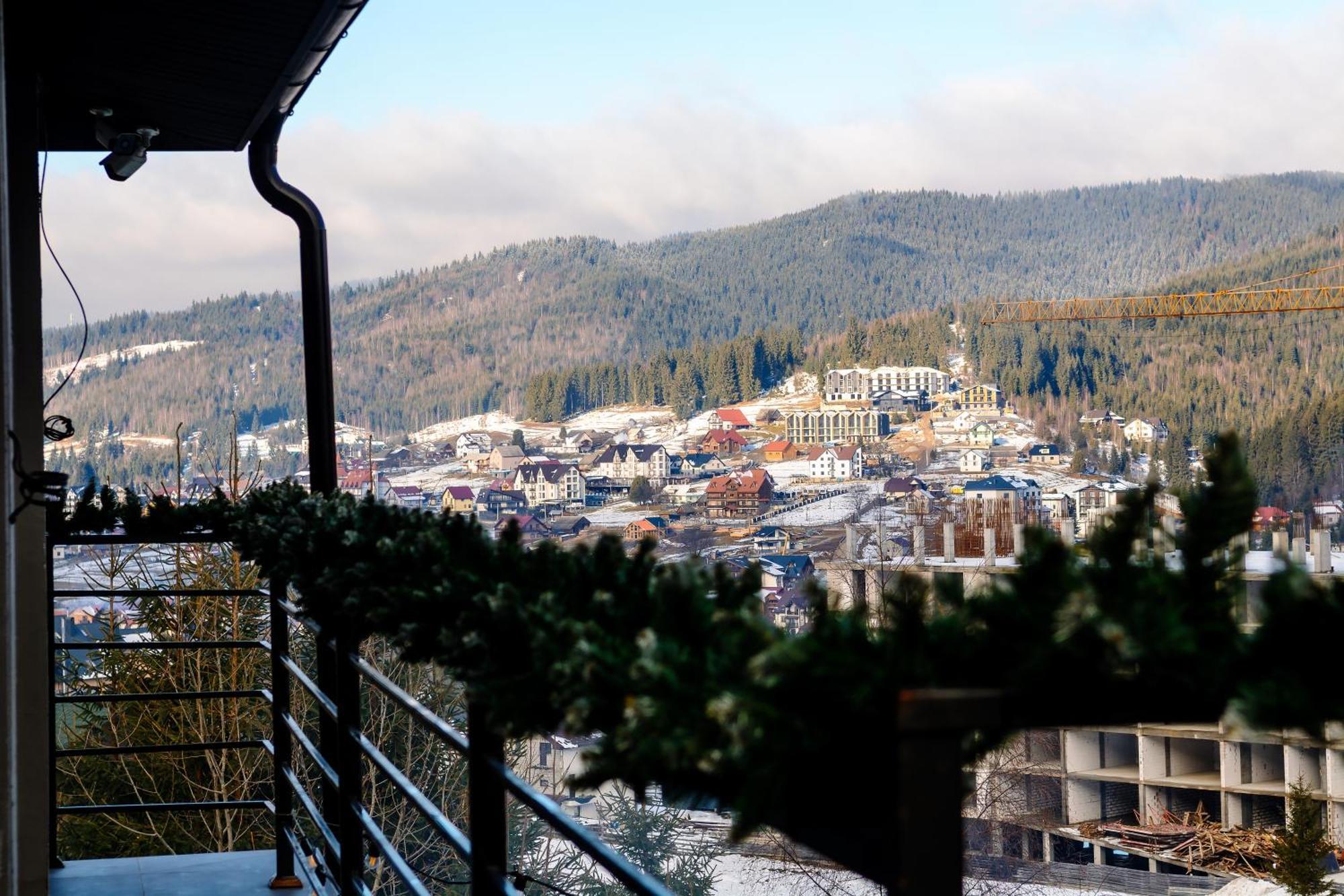 Севеней Готель Bukovel Exteriör bild